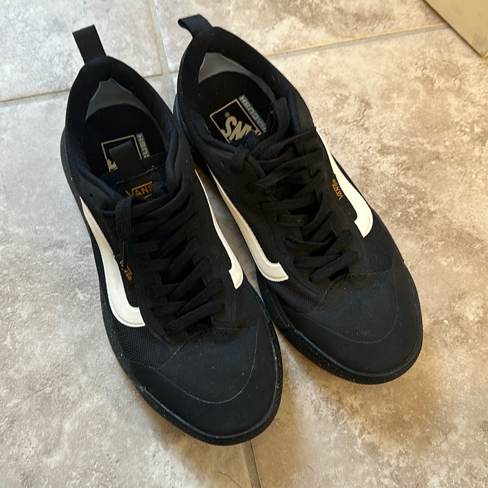 VANS UltraRange EXO
